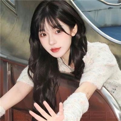冰属性男子与酷酷女同事